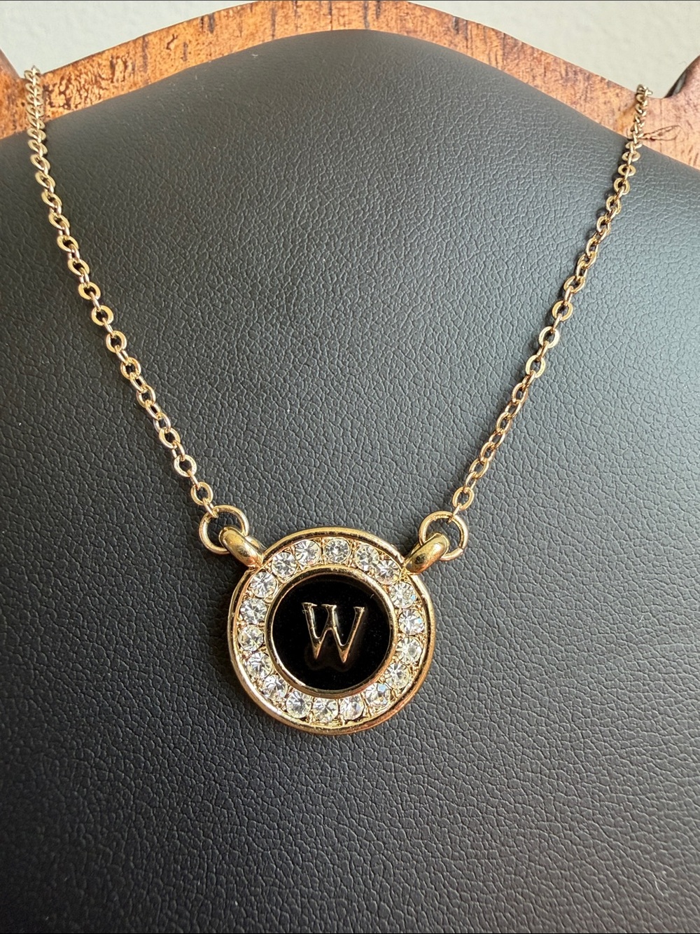 Monogram Initial 'W' Circle Pendant Necklace